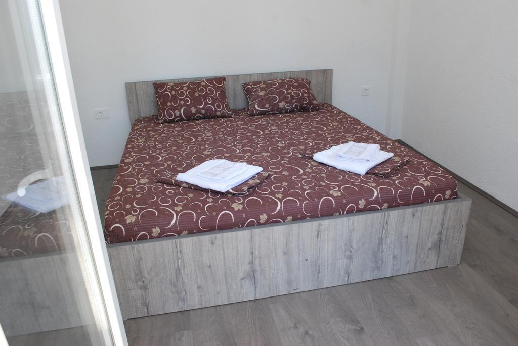Madzar Apartments Dojran Exterior photo