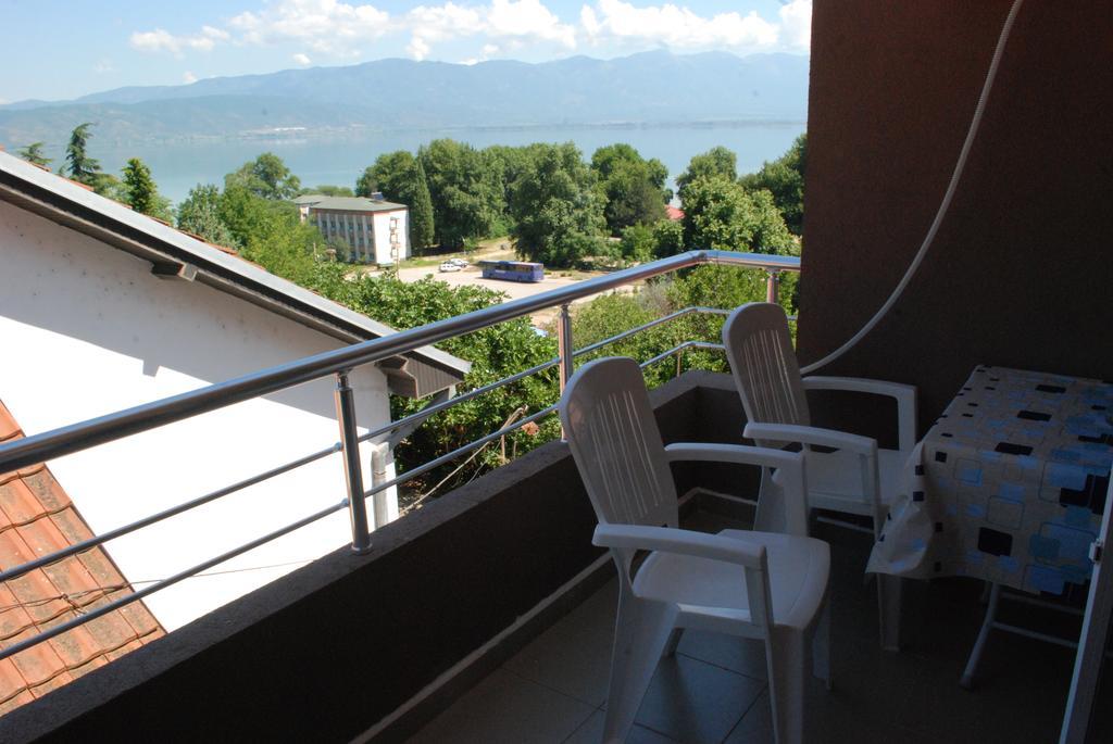 Madzar Apartments Dojran Exterior photo